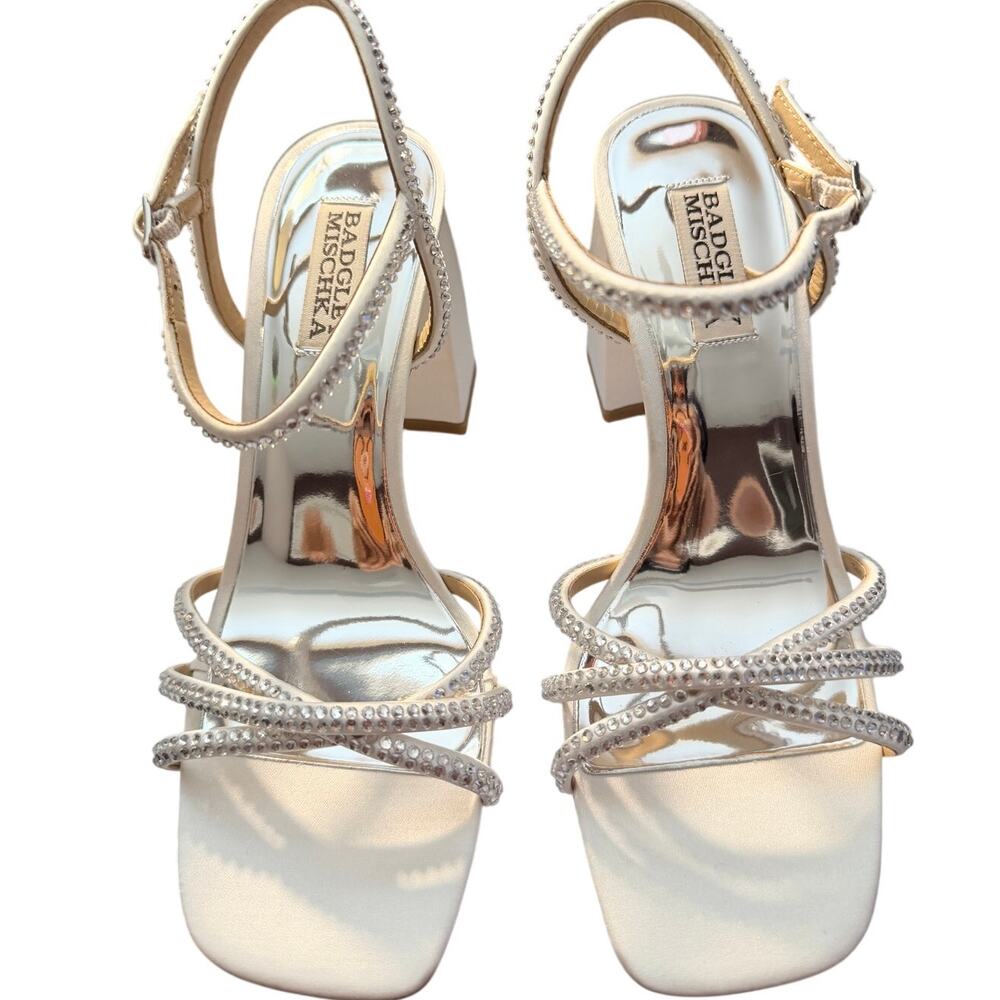 NEW Badgley Mischka Women's Brixley Block Heeled Sandal Open Toe White Size 7